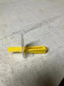 floor tile levelling wedges - half off retail??? - Photo 2