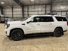 2023 GMC Yukon XL SLE - Photo 2
