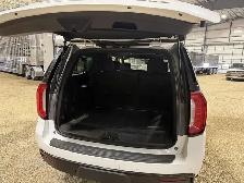 2023 GMC Yukon XL SLE - Photo 10
