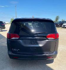 2017 Chrysler Pacifica LX - Photo 8