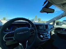 2017 Chrysler Pacifica LX - Photo 10