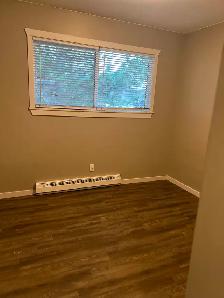For Rent - Renovated 3 Bedroom Townhouse - Photo 10