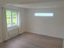 Superbe 2 chambres moderne — vue forêt/rivière — 1550$ - Photo 4