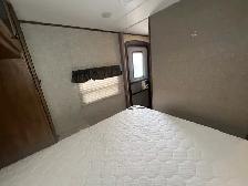 Spacious Family Bunkhouse – Clean & Ready to Camp! - Photo 5