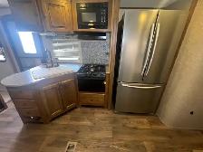 Spacious Family Bunkhouse – Clean & Ready to Camp! - Photo 11