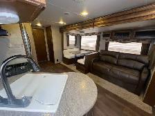 Spacious Family Bunkhouse – Clean & Ready to Camp! - Photo 16