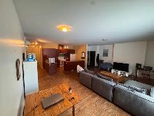 Superbe très grand 4 1/2, St-Sauveur, Juillet Terrasse - Photo 4