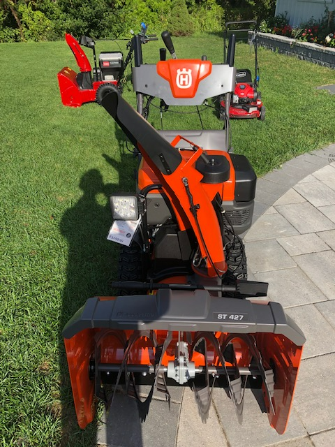 Husqvarna ST427 Snow Blower