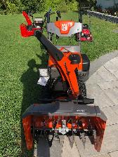 Husqvarna ST427 Snow Blower