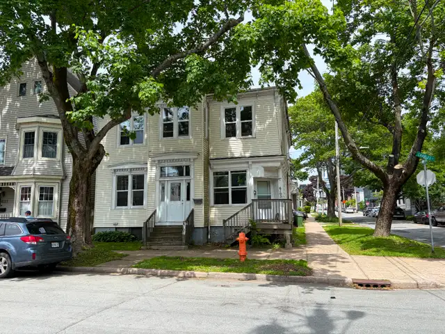 Big 3 bedroom, Central Halifax, $2550 all in