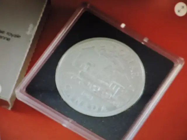 Pièce de monnaie Canada 1981  Railway Centennial Silver Dollar.