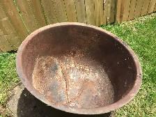 Antique Pot - Photo 3