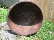 Antique Pot - Photo 5