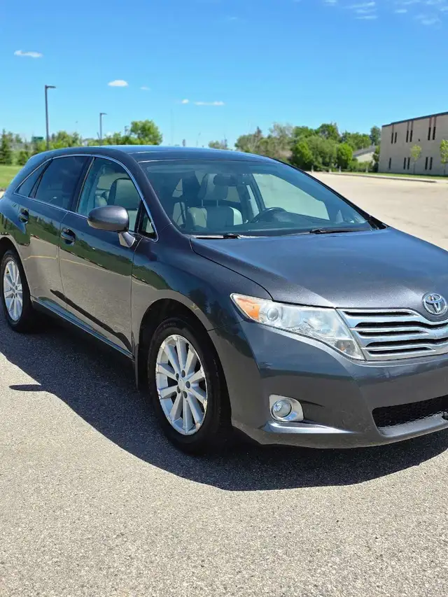 2009 toyota venza awd low mileage