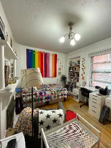 Very nice bachelor unit in Centretown- Available September 1st!