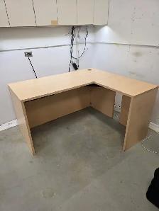 L Shaped Desk with Key Board Tray