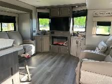 2024 Catalina 39MKTS Destination Trailer - Photo 7