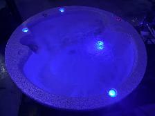 4-5 Person Arctic Spas Outlaw Hot Tub - Photo 2