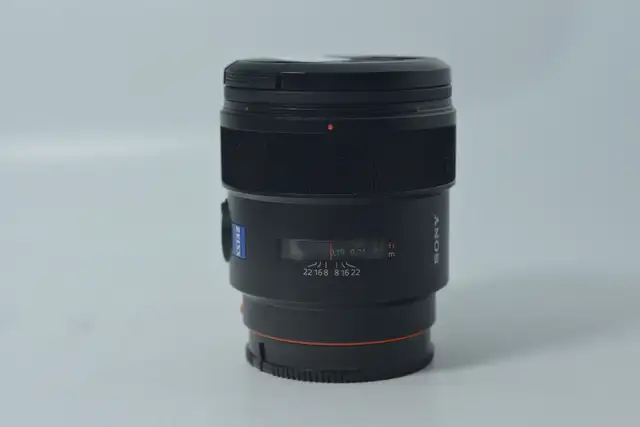 Sony Zeiss alpha 24mm f2 ID 935