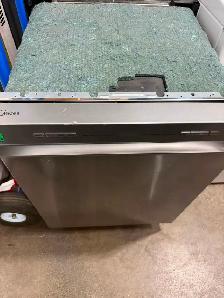 Midea 24' Front-Control Dishwasher - MDF24P2BST