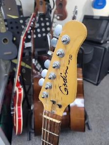 Godin Model SD Electric Guitar - Red - Photo 3