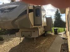 2011 Cruizer by Crossroads fifth wheel trailer - Photo 2