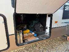 2011 Cruizer by Crossroads fifth wheel trailer - Photo 9