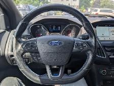 2017 Ford Focus RS • One Owner 6 Spd Manual - Photo 12