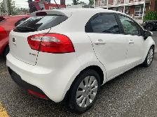 110000 KM kia rio EX 2013 auto démarreur caméra toit Bluetooth - Photo 3