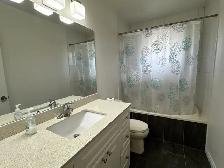 Bright and Spacious 3 Bed Upper Unit in East Barrie - Photo 11