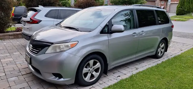 2012 Toyota Sienna LE