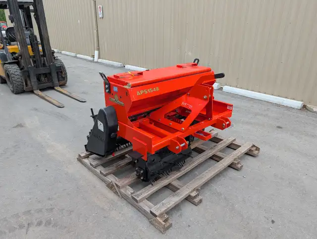 Landpride APS1548, 48' Seeder