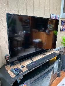 60" RCA FLAT SCREEN TV