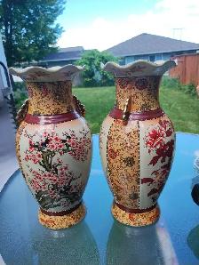 2 1960's vintage Chinese vases