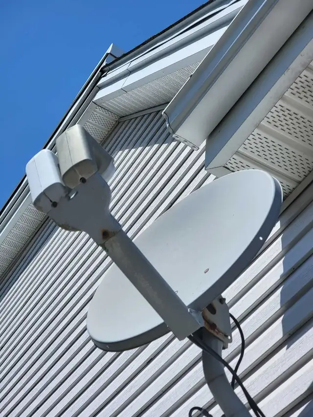 satalite dish $100