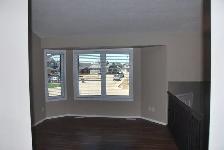 New house in Stonebridge,  2 & 3 bdrm suites - available Jume 30 - Photo 2