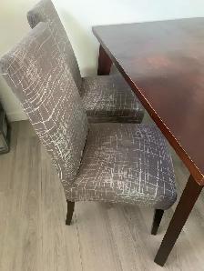 Dining Room Table with Chairs - Photo 4