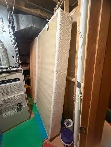 Good condition box spring for King size bed or 2 single b - Photo 2