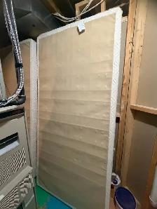 Good condition box spring for King size bed or 2 single b - Photo 4