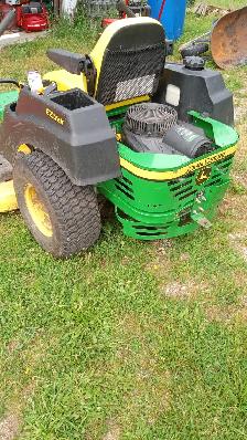 John Deere zero turn mower / tractor. 54 inch deck. needs work - Photo 3