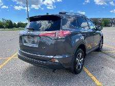 2018 Toyota RAV4 LE - Photo 5