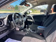 2018 Toyota RAV4 LE - Photo 9