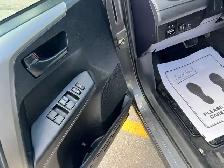 2018 Toyota RAV4 LE - Photo 11