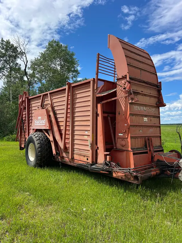 Hesston 60A Stakhand
