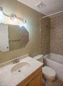 3-BEDROOM HOME FOR RENT IN DEER RUN SE! - Photo 3