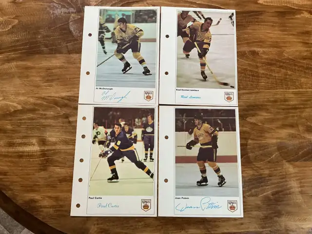 4. 1971-72 Toronto Sun Action Players Signed Los Angeles Kings !