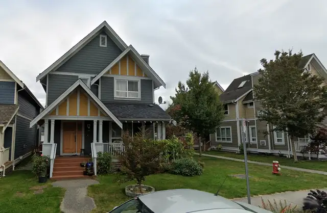 Well - Maintained 3 Bedroom Duplex for rent!