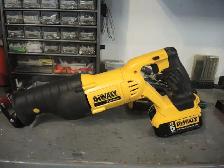 DEWALT DCS380P1 20V MAX Lithium-Ion Cordless Reciprocating Saw - Photo 2
