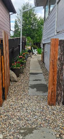 Big / Sunny / 3 Bed / 1 Bath / Inc Utilities /  $1650 - Photo 2