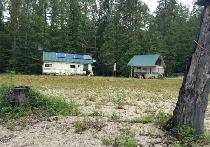 MABEL LAKE WATERFRONT ACREAGE! 200ft of SANDY BEACH! - Photo 3